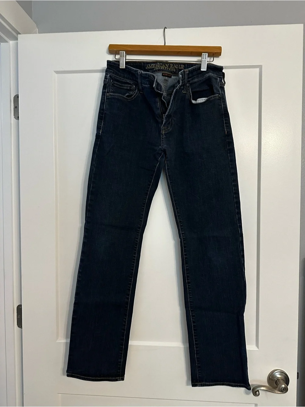 American Eagle Dark Wash Straight Jeans
